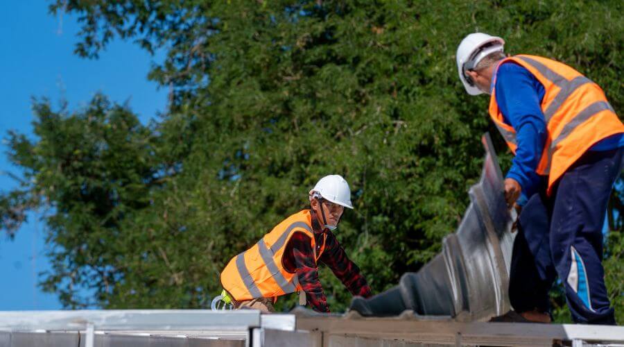 Professional residential roofers in Coshocton, OH